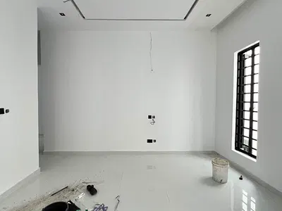 Splendor Brand-New Contemporary 5-Bedroom Fully Detached Duplex