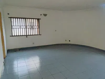 The Most Spacious and Affordable 3 Bedroom Upstairs All RM En-Suite