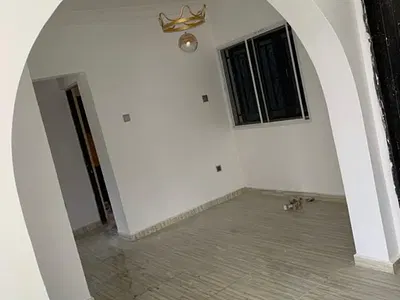 Massive 4 Units of 2 Bedroom Flat