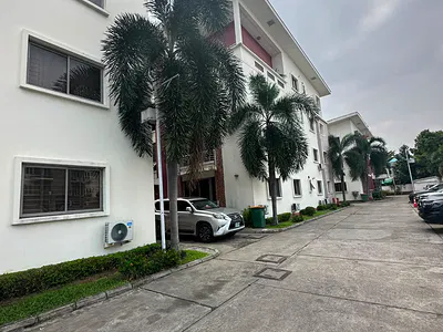 Lovely Fully Serviced 3 Bedroom Flat