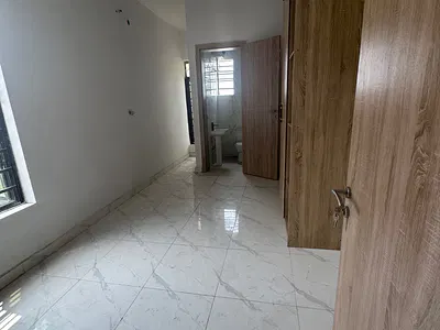 Luxury Semi Master in a Shared Apartment