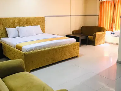 Functional 30 Rooms Hotel Ensuite, Hall, Restaurants, Bar, Laundry,