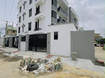 Exquisitely Built 3 Bedroom Apartments with Elevators