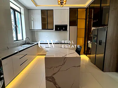 5 Bedroom Detached Duplex