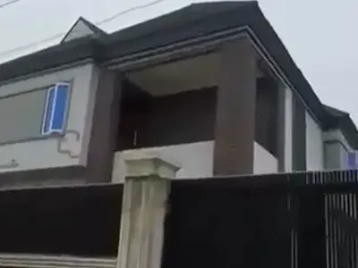 3bedroom Detached Duplex with 1unit 2bedroom and 2bedroom Bungalow BQ