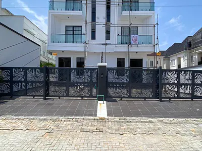 Lovely 5 Bedroom Duplex with a BQ,