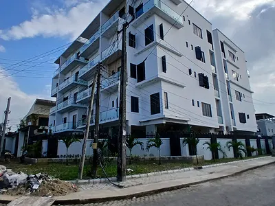 Newly Built & Serviced with 24/7 Power Supply 1 Bedroom Flat