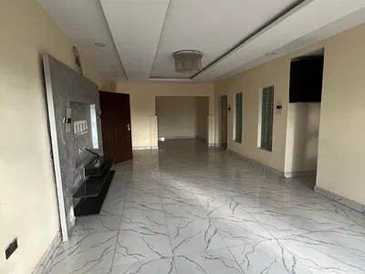 Beautiful 3 Bedroom Spacious Apartment, 1st Floor, in an Estate