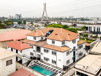 Luxurious 3 Bedroom Shortlet/Lease