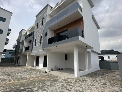 Spacious 4 Bed Terrace Duplex with BQ