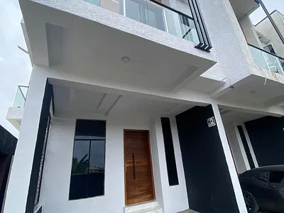 4 Bedroom Duplex
