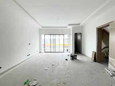 Eclectic 3 Bedroom Loft in a Courtyard