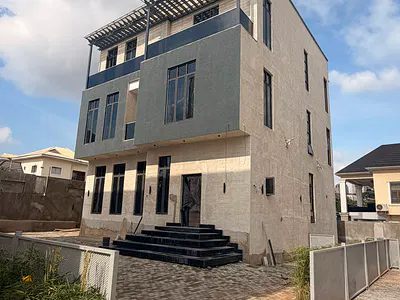 Luxury 6-Bedroom Fully Detached Duplex