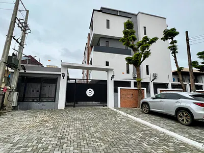 Stylishly Finished 3 Bedroom Maisonette House with Swimming Pool