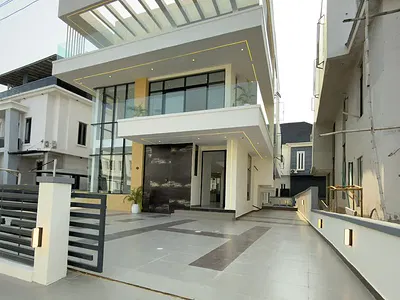 5 Bedroom Detached Duplex