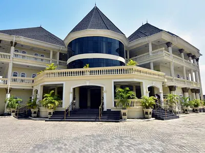 Luxury & Furnished 24-Bedrooms Fully Detached Hotel Apartment