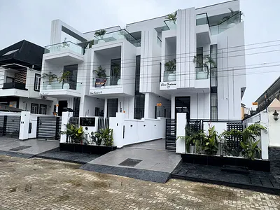 Luxury 5 Bedroom Detached Duplex + BQ, Pool, Cinema