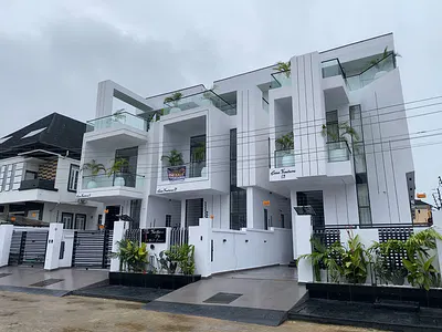 Newly Built 5 Bedroom Duplex with a Pool and a BQ