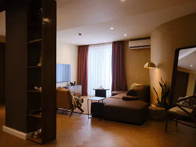 Luxury 2 Bedroom Apartment with Pool, Gym, and Outdoor Lounge