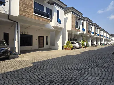 4 Bedrooms Terraced Duplex Available