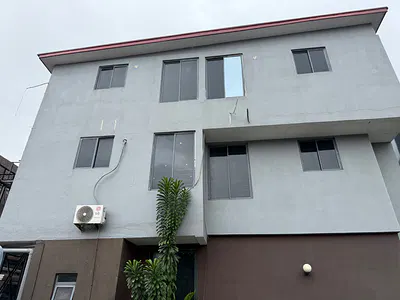 Beautiful 3 Bedroom Maisonette
