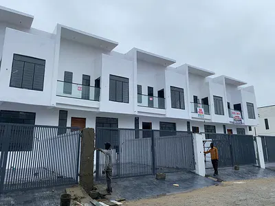 Newly Built Stunning 4 Bedrooms Terrace with a BQ