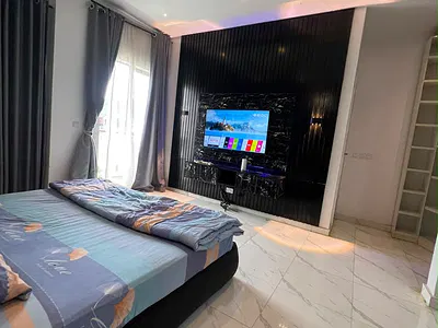 Spacious, Fully Furnished Master Bedroom