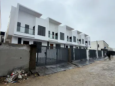 Well Build 4 Bedrooms Self Compound Terrace Duplex
