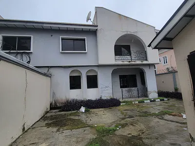 5 Bedroom Semi-Detached Duplex
