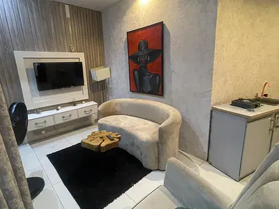 𝐅𝐮𝐫𝐧𝐢𝐬𝐡𝐞𝐝 𝐑𝐨𝐨𝐦 𝐚𝐧𝐝 𝐏𝐚𝐫𝐥𝐨𝐮𝐫 Penthouse