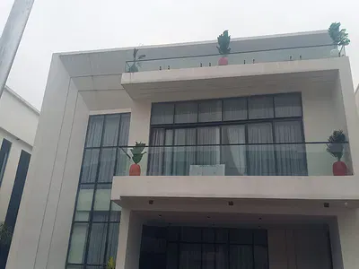 Luxury 5 Bed Fully Detached Duplex with Excellent Facilities