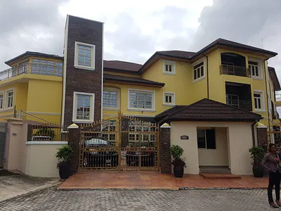 3 Bed Apartment