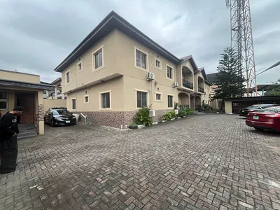 1045SQM with Structure