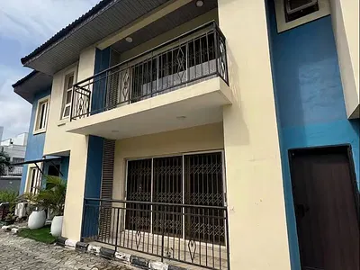 Lucy 3 Bedroom Apartment with Excellent Facilities