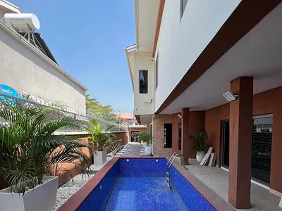 5 Bed