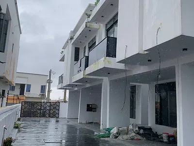 Stunning 3 Bedroom Terrace Duplex with a BQ