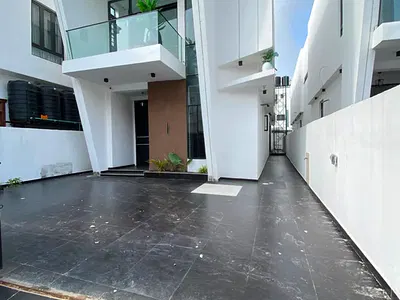 5 Bed