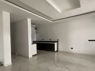 Spacious 2 Bedroom Apartment (Video)