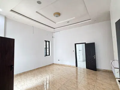 Big Master Bedroom Apartment