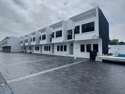 Luxury 2 Bedroom Terrace