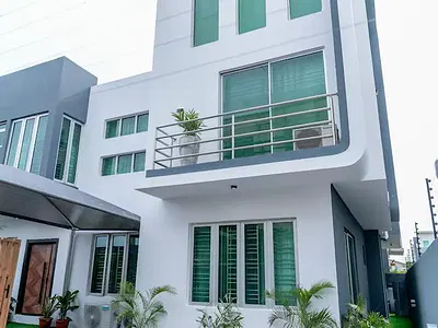 Fully Furnished 4 Bedroom