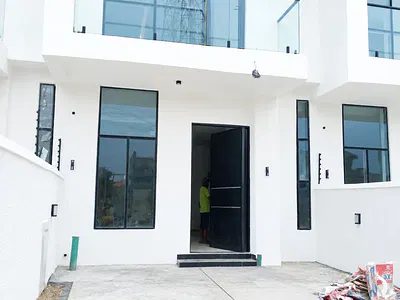 Luxery Three Bedroom Duplex