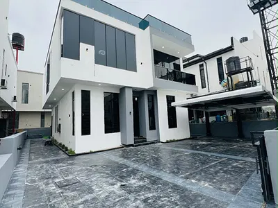 Stunning 5 Bedroom Fully Detached Duplex with Penthouse