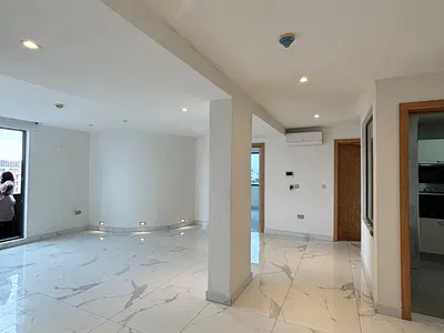 Luxury 2 Bedroom Apartment with a Room BQ