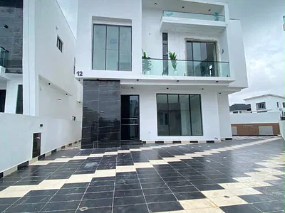 Remarkable 4 Bedroom Fully Detached Duplex with BQ & Swimming Pool