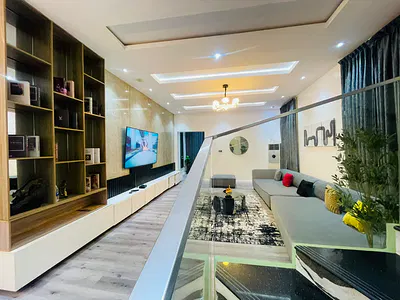 Luxury 5 Bedroom House