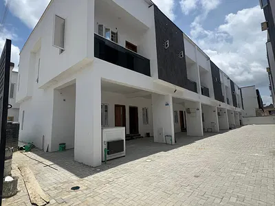 Luxuriously Furnished 2 Bedroom Apartment
