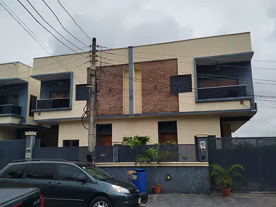 4 Bedroom Semi-Detached Duplex with a BQ