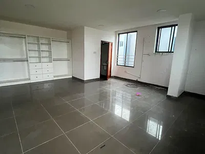 Spacious Three Bedrooms Flat