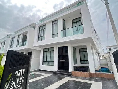 5 Bedroom Detached Duplex + BQ